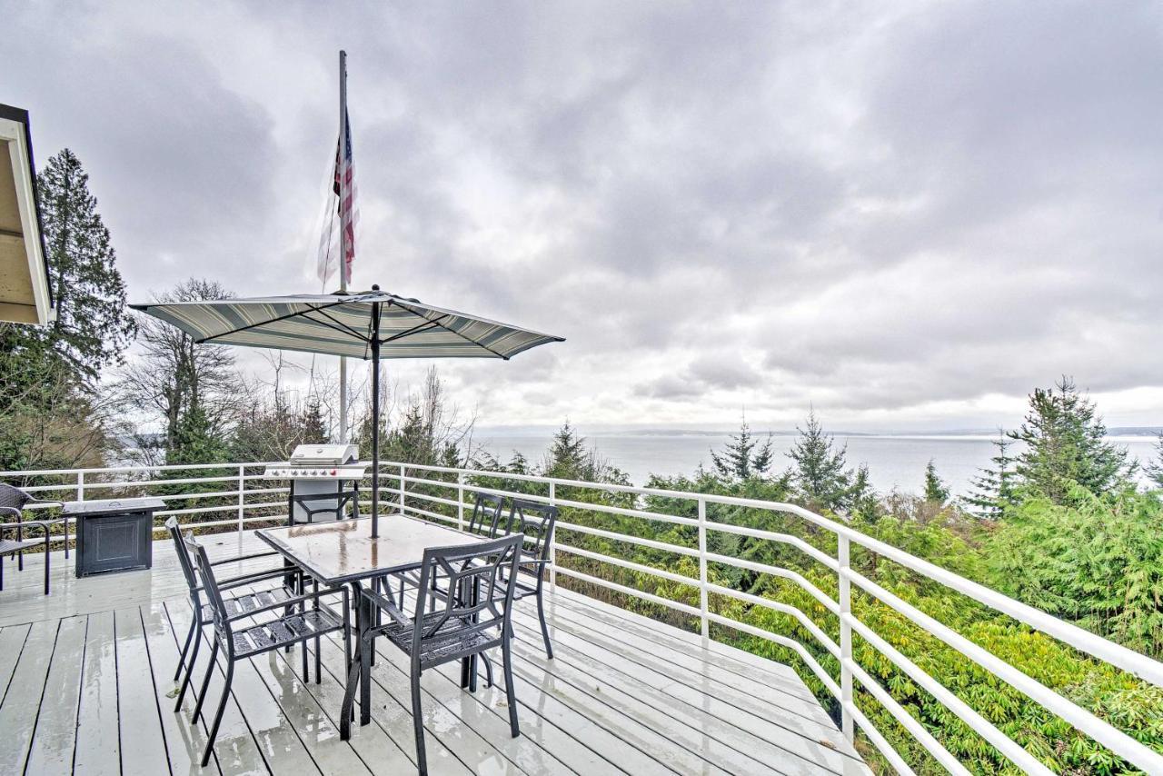 Unique Port Ludlow Home With 3 Decks And Hot Tub! Exterior photo